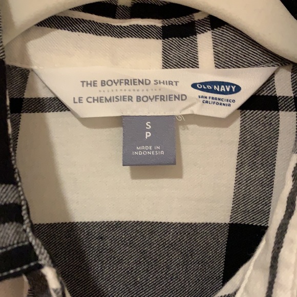 Old Navy black and white plaid ‘boyfriend’ shirt - Picture 3 of 4